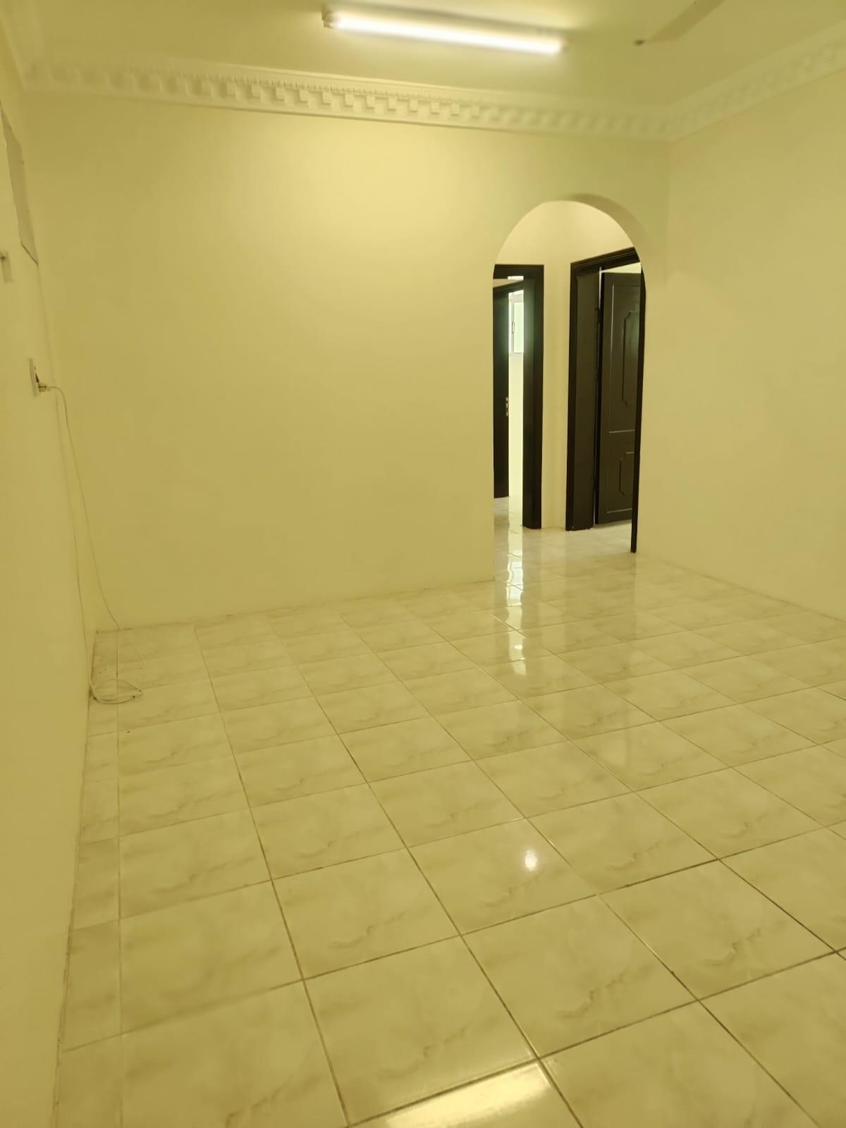 عمارة للإيجار في تبوك حي الورود