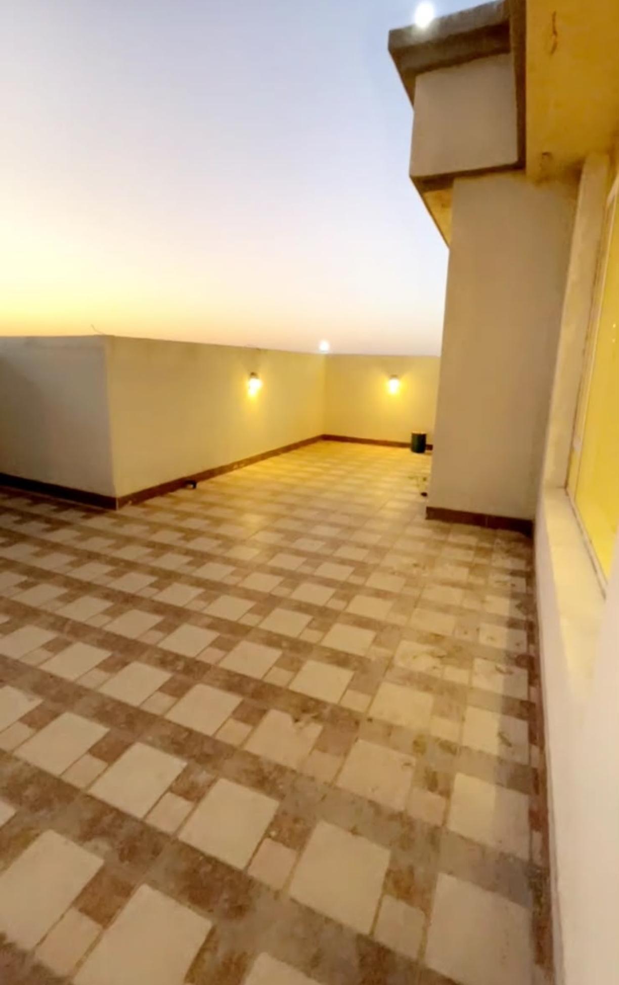 فيلا للإيجار في العقيق حي الإسكان