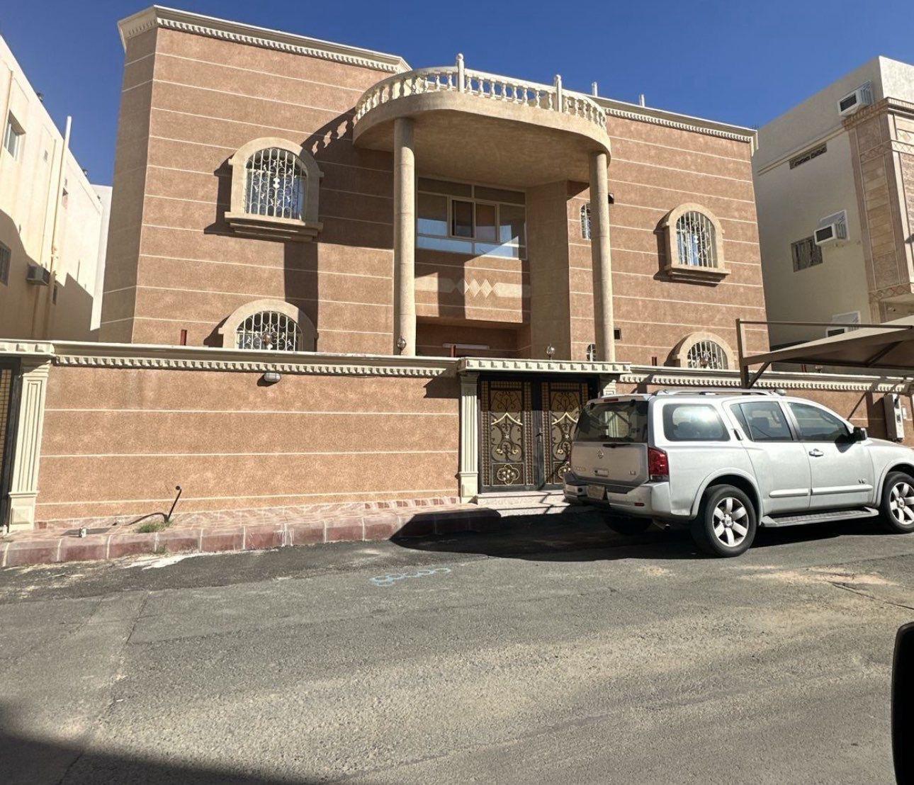 عمارة للبيع  في  الطائف حي جبرة