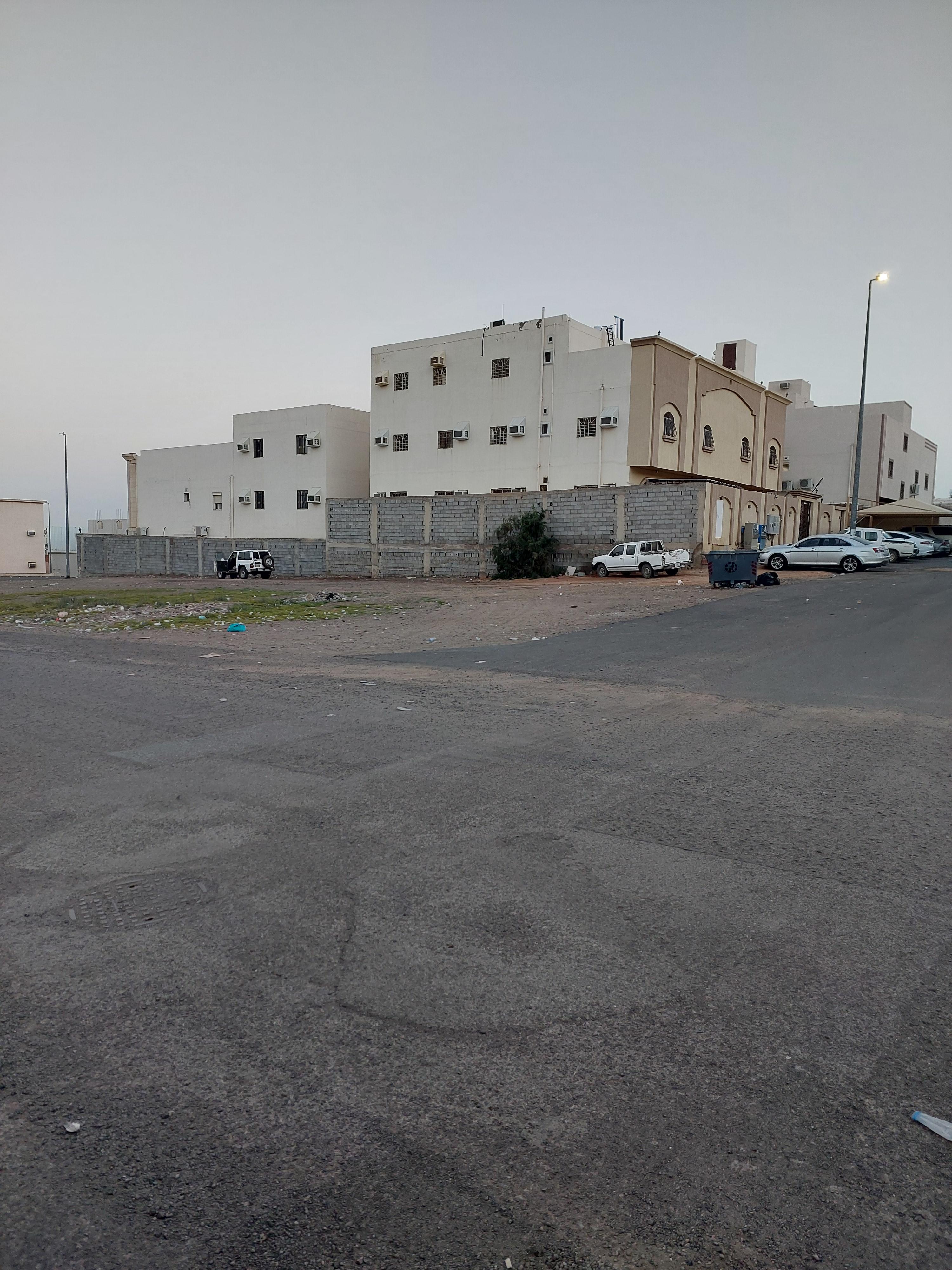 ارض للبيع في حي بنى بياضة - المدينة