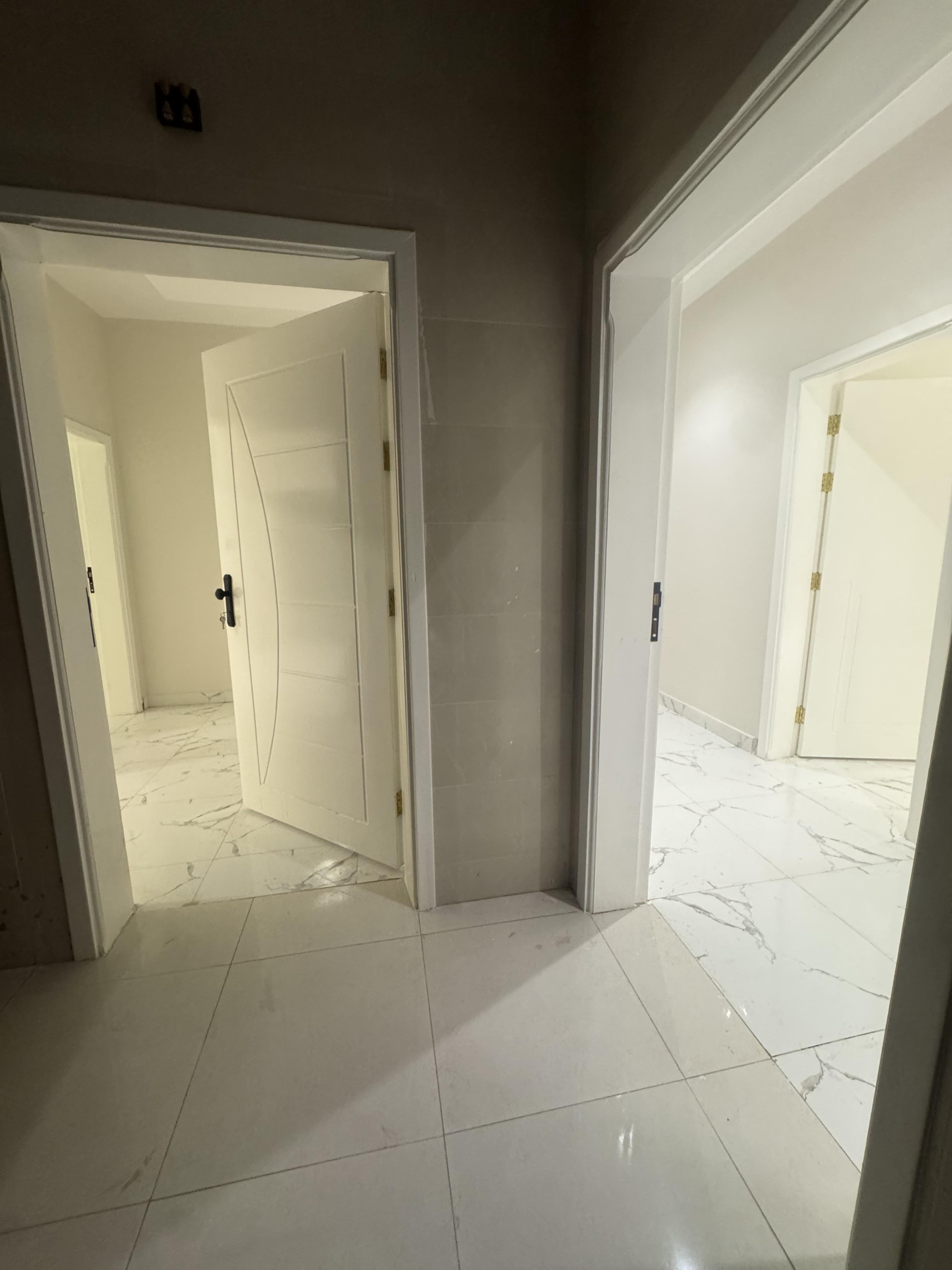 عمارة للإيجار في المدينه المنوره السلام